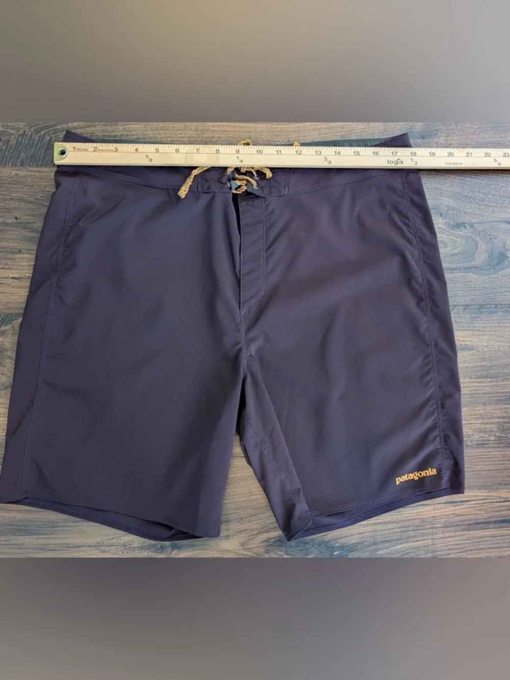Patagonia Men’s Hydropeak Boardshorts Obsidian Plum Size 36